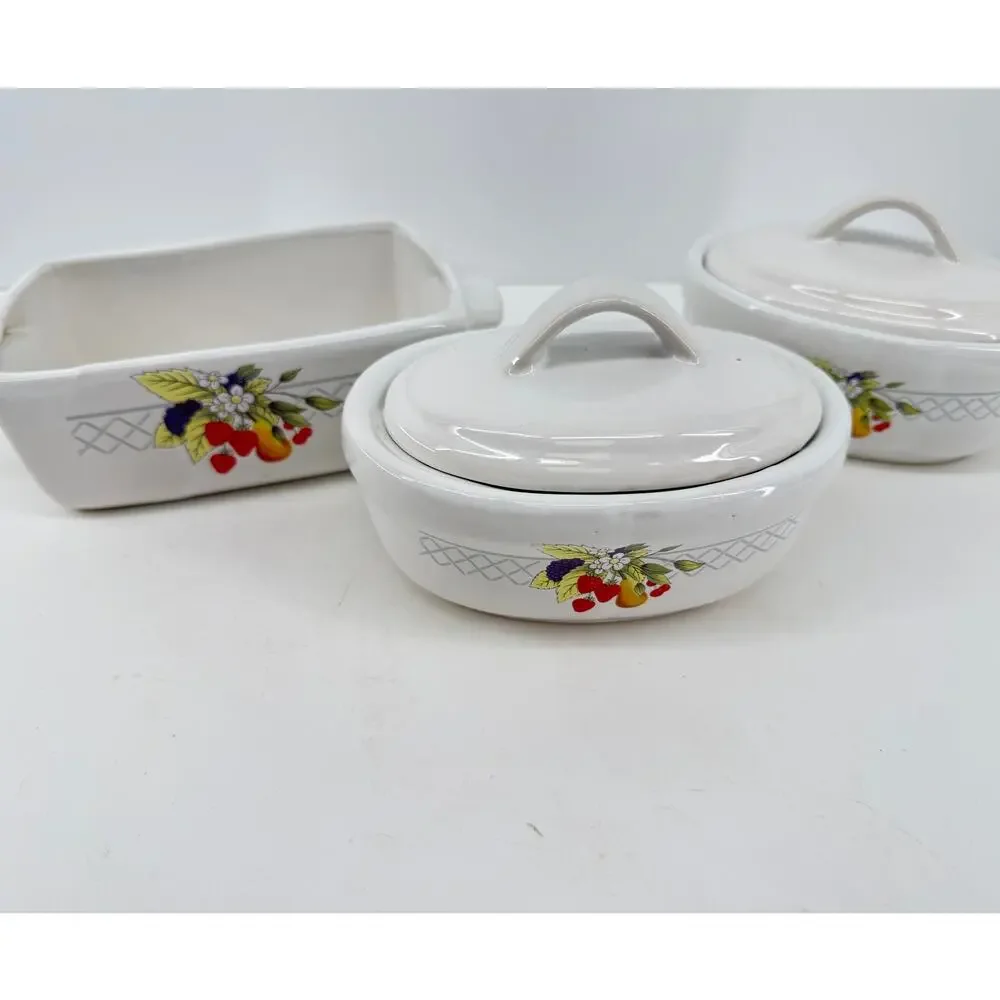 Vintage Strawberries Flowers Stoneware Baking Dishes With Lids Set Of 3